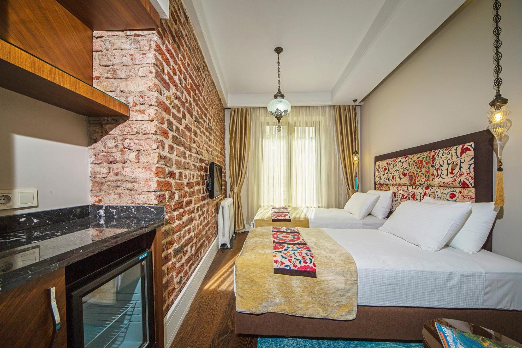 Otel Azade